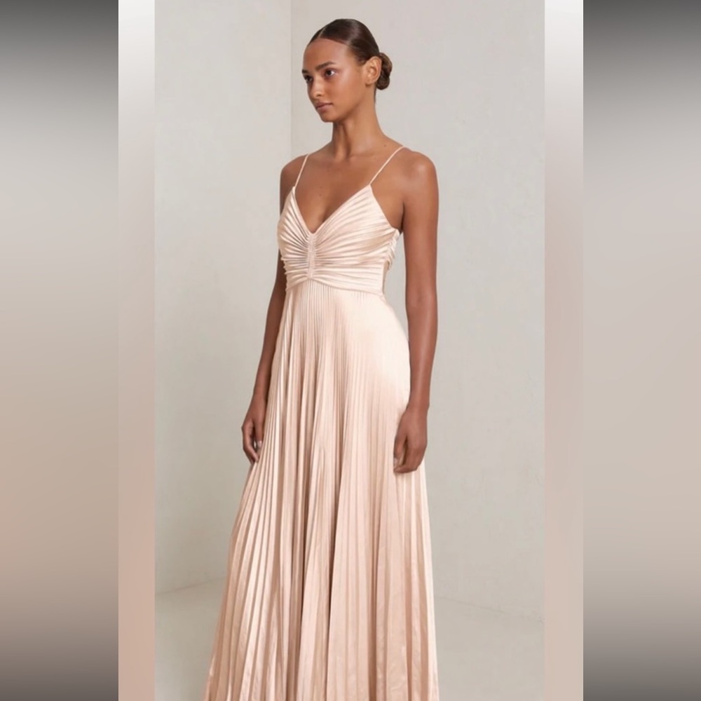 NWT ALC Aries Satin Pleated Dress Color Cala Cream